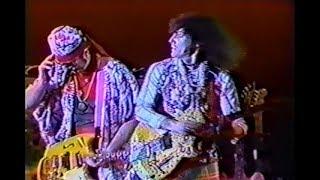 Dread Zeppelin 1990