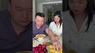 My stingy husband wanted me to eat mustard noodles, so I let him eat it