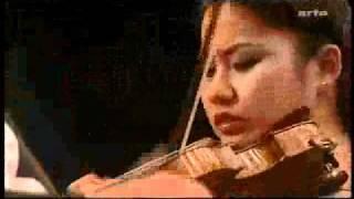 Sarah Chang plays Bruch Violin Concerto op. 26 (with James Levin) mov.1