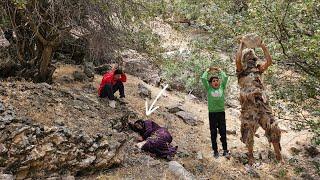 "Farzaneh and Erio against the mountain demons: moments of excitement and fear"