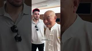 带俄罗斯兄弟感受中国非遗文化！豆瓣酱做出的麻婆豆腐到底有多香？#非遗在美食赛道也没有对手  #非遗有好物  #中国成都国际非遗节