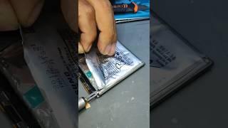 What is inside a Samsung battery? 