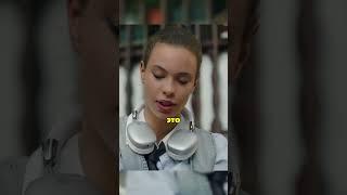 Что Крис передала Маше из тюрьмы #плакса #жукова #никажукова #ванядмитриенко #сериал #фильмы
