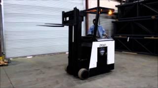 2002 CROWN RC 3000 SERIES ELECTRIC RYDER FORKLIFT MODEL RC3020 30 CAPACITY 4825 LBS