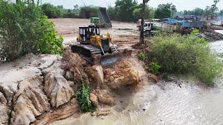 EP7 First Start Filling Up New Location Fantastic Job Bulldozer KOMATSU D60P and 15Ton Dump Truck