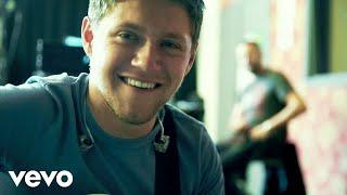 Niall Horan - Slow Hands (Official Lyric Video)