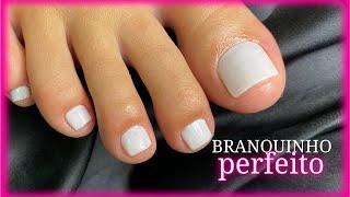 Esmaltação branca no pé sem manchas!