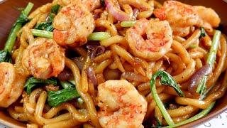 Easiest Shrimp Udon Stir Fry in Garlic & Onion Sauce Recipe 洋葱蒜香虾仁乌冬面 Chinese Prawn Chow Mein