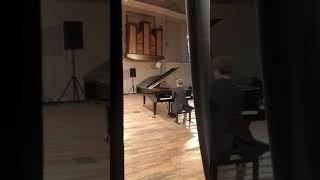 Vladimir Rodin plays Shubert-Liszt 'Aufenthalt'