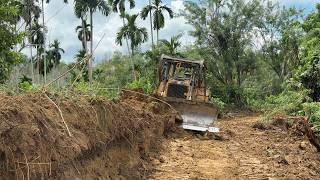 Bulldozer D6R XL Flagship Heavy Equipment for Mountain Roads