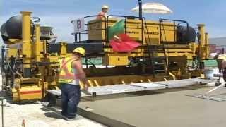 GOMACO GP-2400 Concrete Slipform Paver