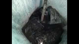 Limpieza de arqueta llena de suciedad