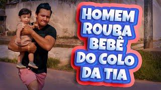 Homem leva bebê do colo da tia