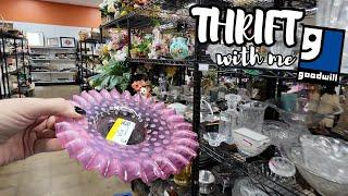 Thrift With Me at GOODWILL | Crazy Lamp Lady | Reselling