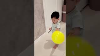 아빠 출근하면 대성통곡 하던데......