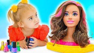 Alice and friend pretend play Beauty Salon