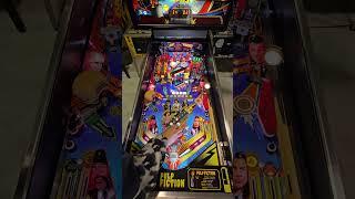 For sale/A vendre FLIPPER PINBALL MACHINE PULP FICTION CHICAGO GAMING COMPANY REVIEW CRITIQUE