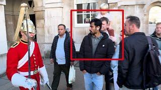 KING'S GUARD SHOUTS MAKE WAY AS DISRESPECTFUL TOURISTS THINK THE RULES DON'T APPLY TO THEM!