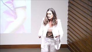 "El poder de pensar diferente" | Julia Bearzi | TEDxBarrioSanNicolasSalon