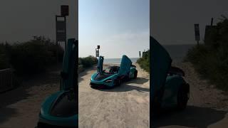 Blue McLaren 765LT + ocean breeze = pure automotive paradise.🩵