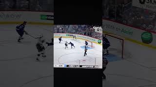 Adrian Kempe & Dylan Samberg Take Turns Wiping Out #nhl #hockey #lakings #jets