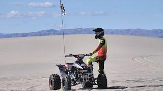 2 Stroke Honda TRX 250r Ripping in the Dunes - Dirt Wheels