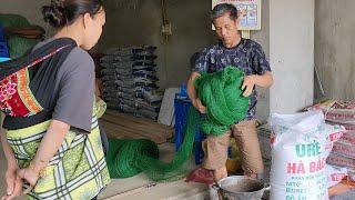 Triệu Thị Long | 18 year old single mother hoeing the garden with her child - dark farm life