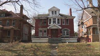 Rehab Addict Rescue's Nicole Curtis, Detroit involved in legal battle over home she rehabbed