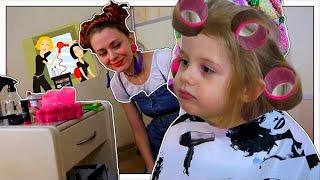 Ева в салоне красоты для детей. Красота страшная сила. Pretend play beauty salon. Princess makeup.