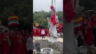 Cranes & Chants : Installing a Giant Guanyin Buddha Statue in Fujian, China