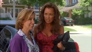 Renee Arrives To Wisteria Lane - Desperate Housewives 7x01 Scene