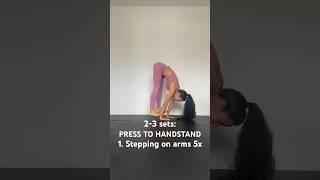 Press to handstand training #presstohandstand #press #presshandstand #yoga #mobility #handstand