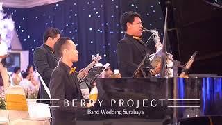 Happy - Pharrel Williams Berry Project Band Wedding Surabaya