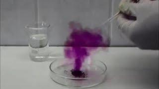 Chemistry experiment 14 - Reaction between iodine and zinc