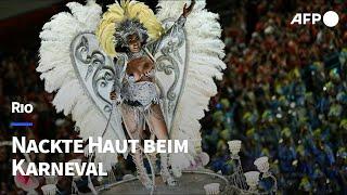 Karneval in Rio: Kostüme, Wagen und viel nackte Haut | AFP