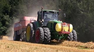 Ballenpresse New Holland BB930A und John Deere 6630 im Ernteeinsatz