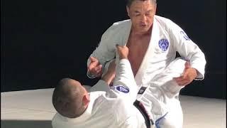 Rickson Gracie teaches how to keep your posture