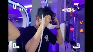 [ENG SUB] Hu Yitian plays VR game