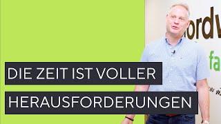 Die Herausforderungen unserer Zeit | 3 Fragen an Simon Schach 84