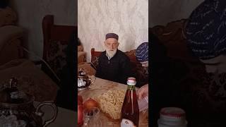 пришли в гости к дедушке и бабшке, бабуля в стречает как обычно хинкалы с мясом #horse