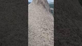 아찔한 곳에 있는  불곡산 여성봉