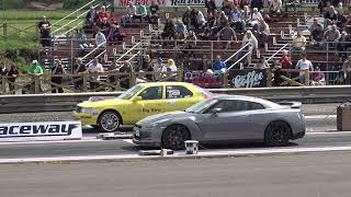 Nissan GTR vs Lexus LS400 | Drag Race