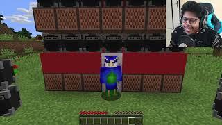 TITAN SPEAKERMAN Speedrunner VS Hunter in Minecraft - Ayush vs Ekta 