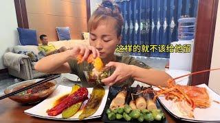 挺大个人还挑食，看我怎么给你改过来#eating show#eating challenge#husband and wife eating food#mukbang#asmr eating