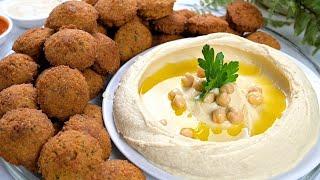 Das perfekte gesunde und schmackhafte Rezept für Hummus und knusprige Falafel