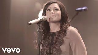 Kari Jobe - Hands To The Heavens (Live)