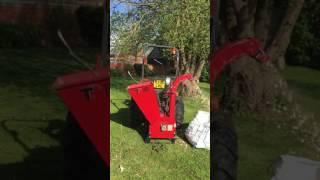 Linddana TP 100 Wood Chipper demo