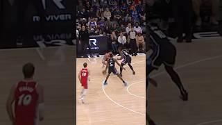 De'Aaron Fox Steals And Scores Before The 1H Buzzer