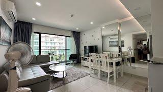 Beautiful one-bedroom condo for sale in the heart of Pratumnak in Pattaya (Siam Oriental Plaza)!