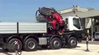 Iveco Trakker 4 assi - Cassone ribaltabile con gru Fassi